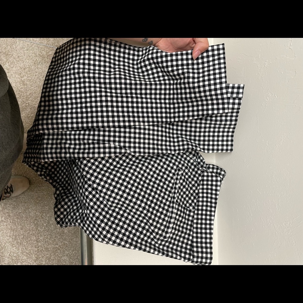 Size 16 black and white Old Navy Pixie pants, NWOT